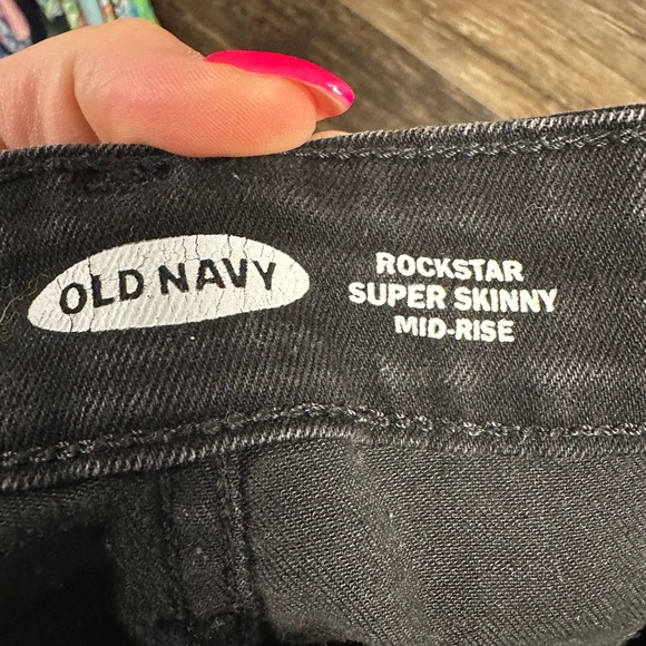 Old Navy Women's Rockstar Black Super Skinny Mid Rise Jeans - Picture 5 of 7